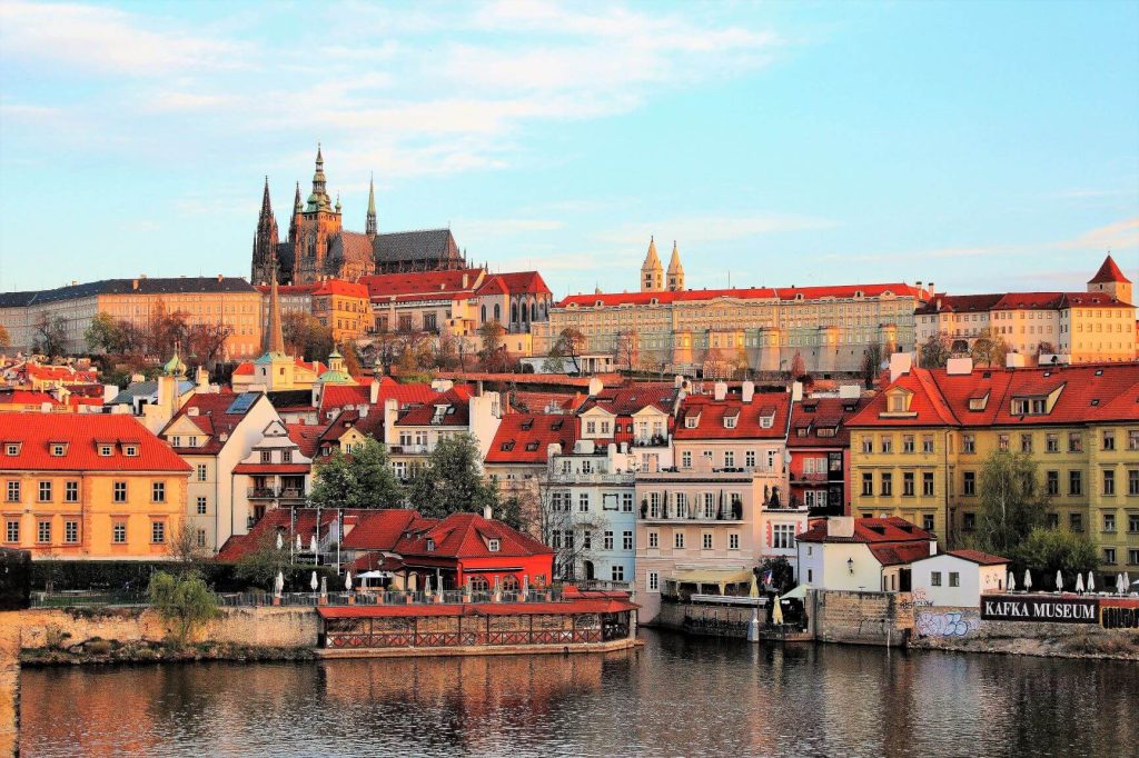 Co zobaczy膰 w Pradze - Zamek na Hradczanach